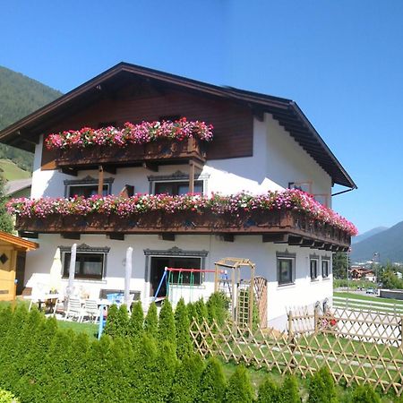 Pension Kristall Нойштіфт-ім-Штубайталь Екстер'єр фото
